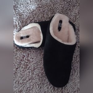 CHRISSIE Fitflop slipper/clog/mule Black (fits like) 8-8.5 U.S 9/Men's 7 UNISEX!